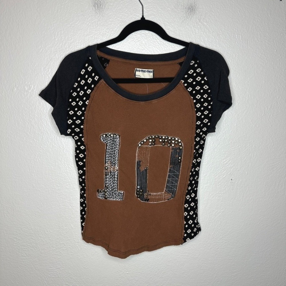 We The Free Sloane Graphic Tee NWOT Free People Brown Studded Top Size Small - Picture 2 of 7